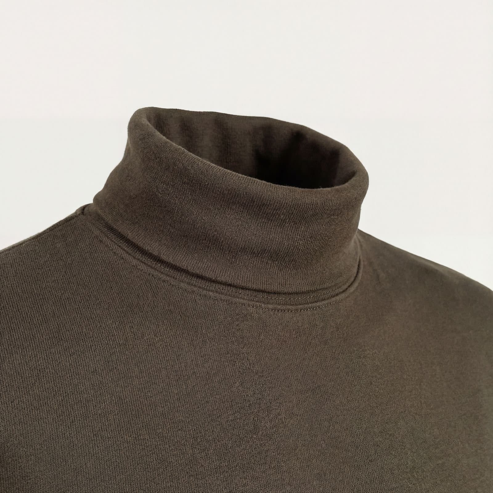 Pull homme à col roulé