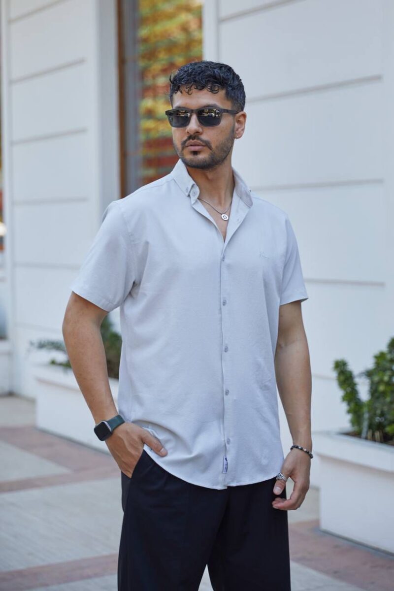 ⁦قميص رجالي نصف كم⁩ - الصورة ⁦3⁩