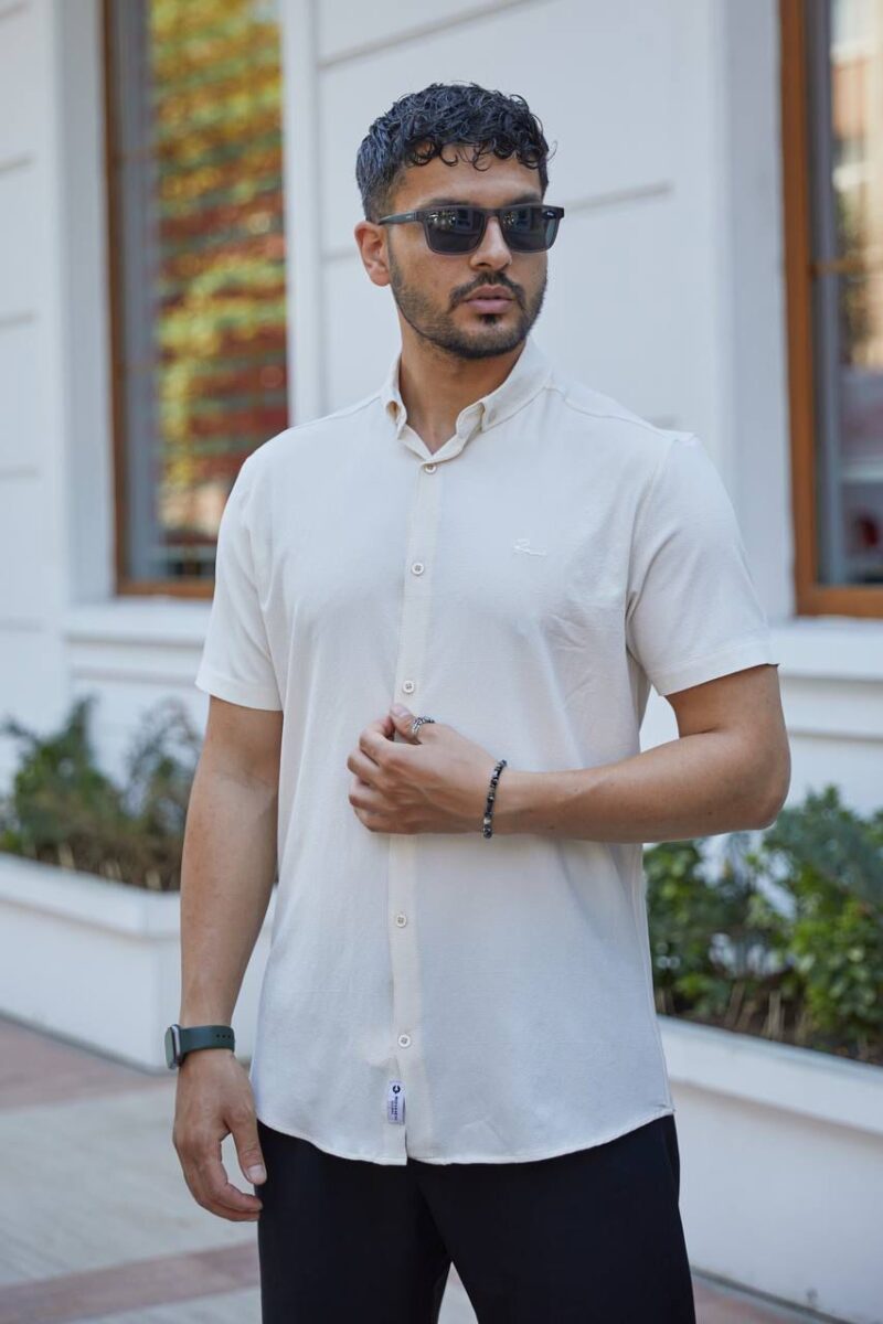 ⁦قميص رجالي نصف كم⁩ - الصورة ⁦4⁩