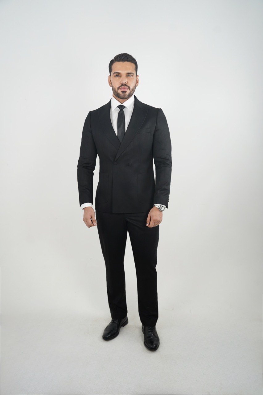 Costume noir pour homme - الصورة 3